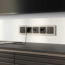 Рамка Werkel Senso на 5 постов шампань стекло soft-touch W0053111 4690389214295 2