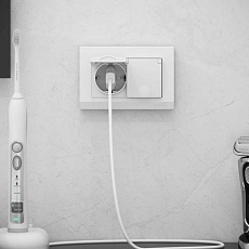 Розетка двойная влагозащищенная с заземлением с защитной крышкой и шторками Werkel белый W1172201 4690389178054 3