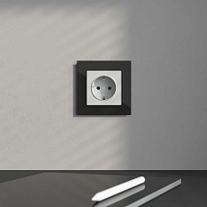 Розетка с заземлением, безвинтовой зажим Werkel белый W1171301 4690389155321 3