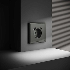 Розетка встраиваемая Voltum S70 с заземлением и защитными шторками, 16А, с USB, A+С, (титан) VLS040506 1