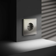 Розетка встраиваемая Voltum S70 с заземлением и защитными шторками, 16А, (шелк) VLS040204 2