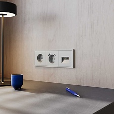 Розетка встраиваемая Voltum S70 с заземлением и защитными шторками, 16А, с USB, A+С, (сталь) VLS040505 3