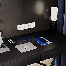 Розетка встраиваемая Voltum S70 с заземлением и защитными шторками, 16А, (белый матовый) VLS040202 1