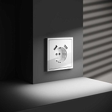 Розетка встраиваемая Voltum S70 с заземлением и защитными шторками, 16А, с USB, A+A, (белый глянцевы VLS040401 4